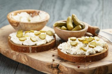 cornichon-legume-pain cornichon-legume-pain