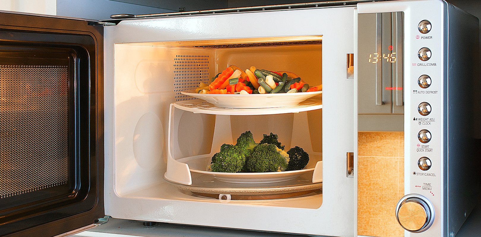 3 Reasons to Cook Your Vegetables in the Microwave